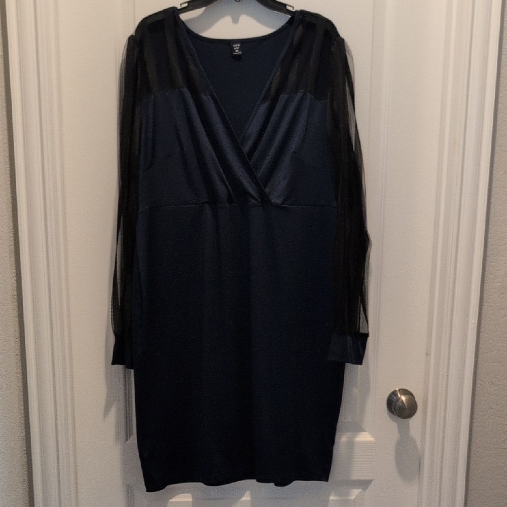 SHEIN Black Long Sleeve V-Neck Sheath Dress